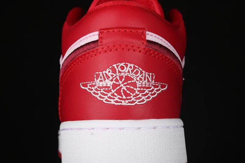 All categories Air Jordan Jordan series basketball shoes Air Jordan 1 Low Air Jordan 1 Low AJ1 Joe 1 Christmas red low-top basketball shoes DB3621-600